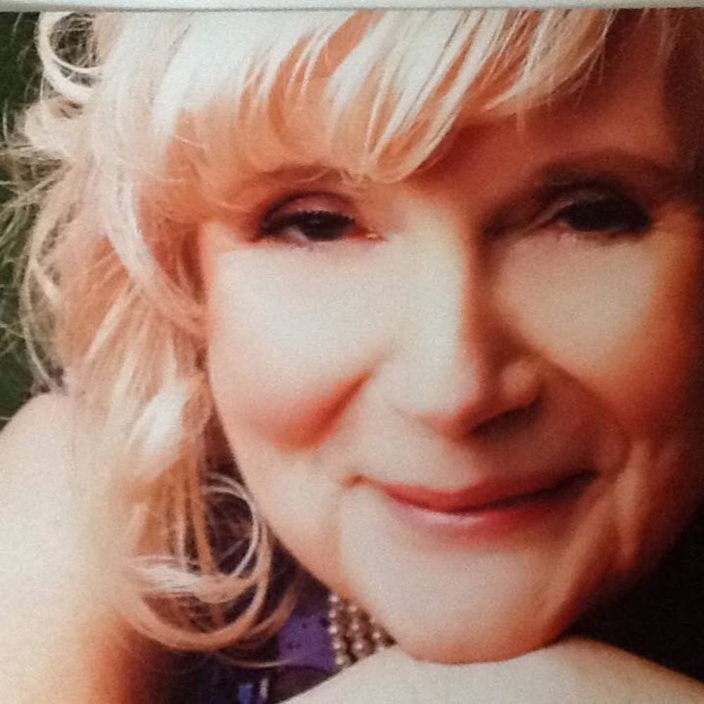 Meet your Posher, Sandi